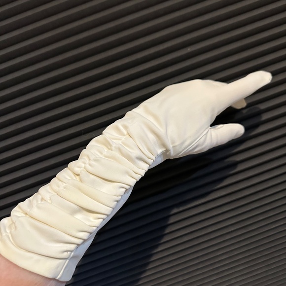 White MCM Gloves Ruched Elbow Length MCM Perfct Condition - Picture 9 of 13